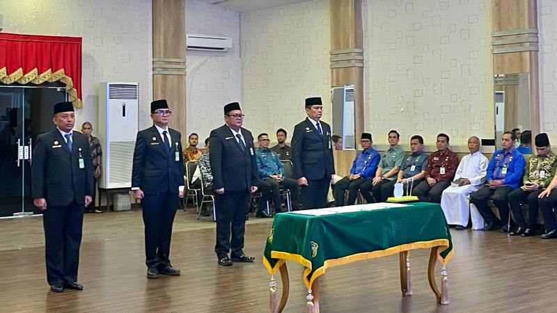 Empat Pejabat Eselon II Pemko Medan Dilantik, Rico Waas Tekankan Percepatan Pembangunan