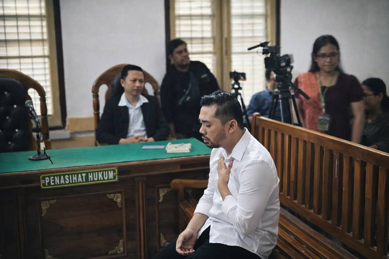 Gambar tengah berita