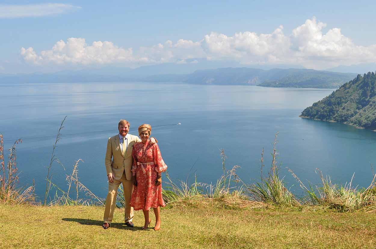 Berkunjung, Raja & Ratu BELANDA Kagum Dengan Keindahan DANAU TOBA
