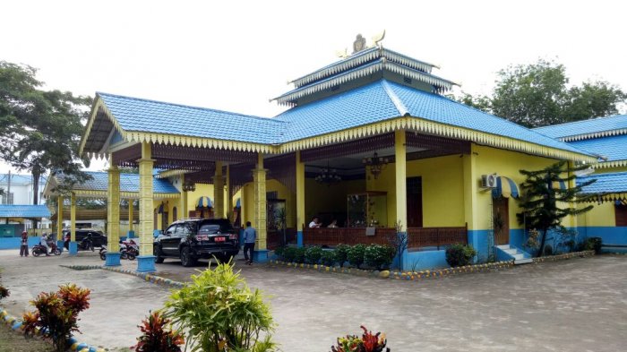 Bupati Batubara Diciduk KPK, Warga Rayakan dengan Kibotan