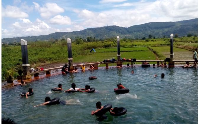 Cobain Sensasi Berendam di Kolam Air Soda, Yuk!