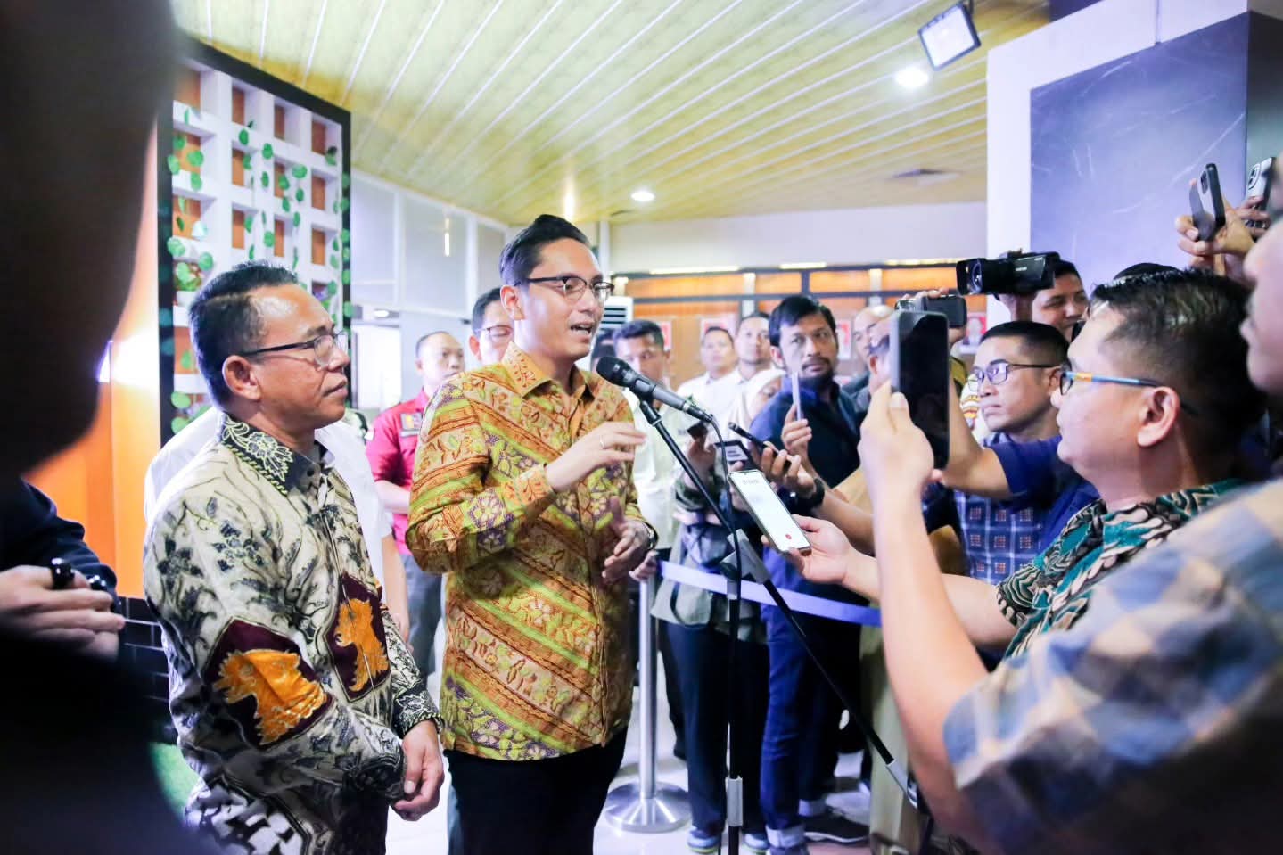 DPRD Medan Umumkan Penetapan Rico - Zaki sebagai Wali Kota dan Wakil Wali Kota Medan Periode 2025-2030