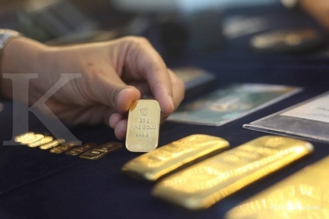 Harga Jual Emas Antam Turun