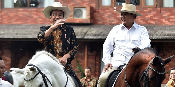 Ini Hasil Survei Jokowi vs Prabowo Berdasar Wilayah, Usia dan Agama