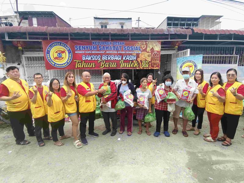 Keluarga Besar Senyum Sahabat Sosial Berbagi Kasih Jelang Perayaan Imlek 2577