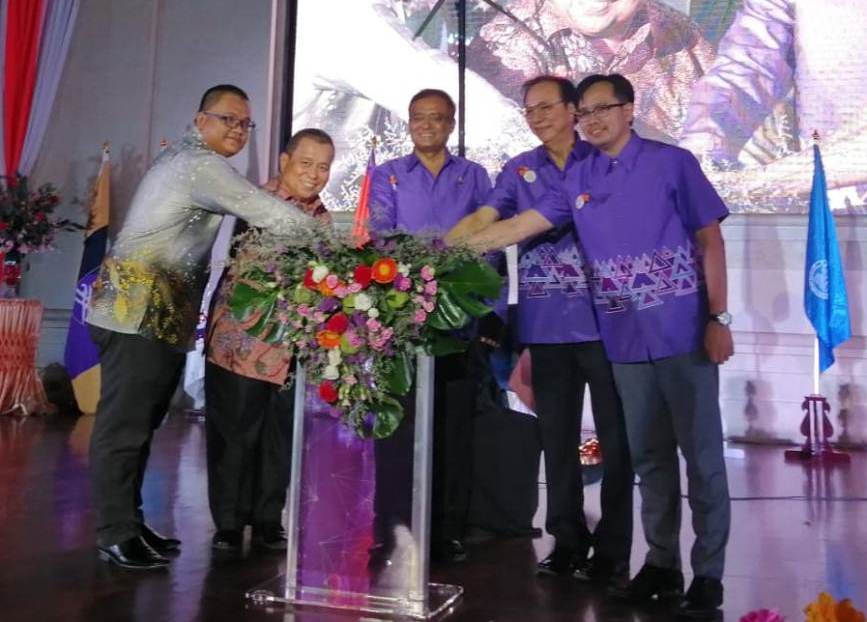 Mahasiswa USU Curi Perhatian di Thailand