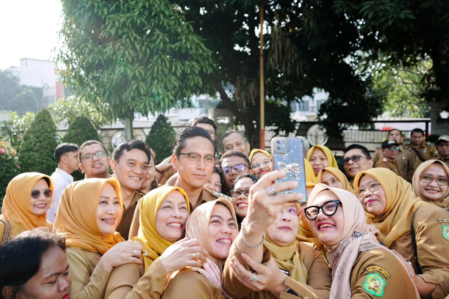 Melalui Pelayanan Terbaik, RICO WAAS Ingin Pemko Medan Dapatkan Kepercayaan Masyarakat