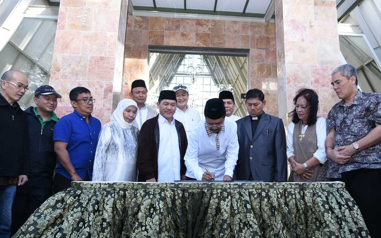 Musholla dan Gereja Taman Simalem Resort Diresmikan