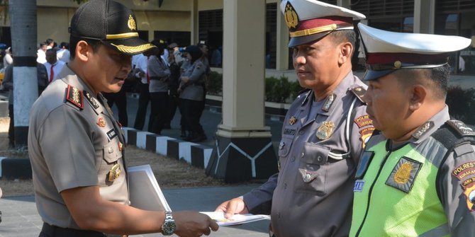 Personel Polresta Solo Stop Rombongan Jokowi Demi Ambulans Lewat