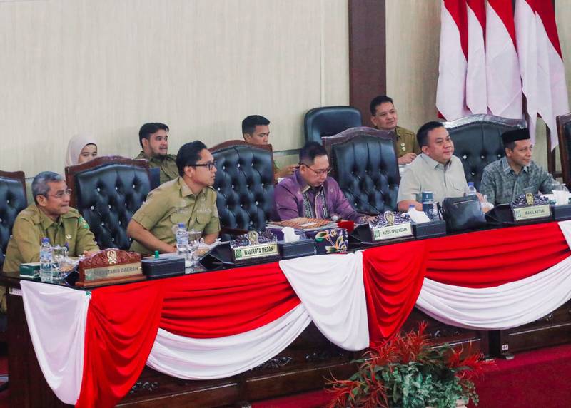 Sekda Wiriya Duduki Kursi Wakil Walikota, Paripurna DPRD Medan Diwarnai Protes